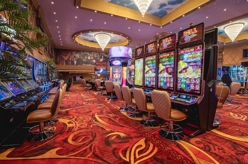 How Visiting a Casino Can Enhance Your Entertainment Experience